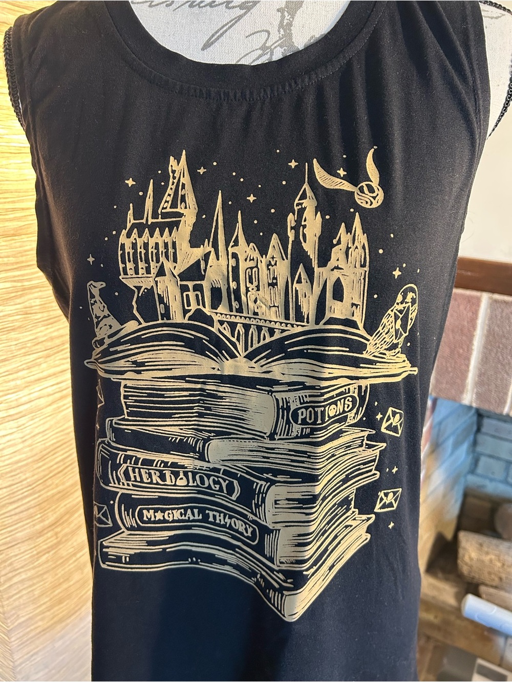 Black Hogwarts/Harry Potter Magical Books Graphic Tank Top